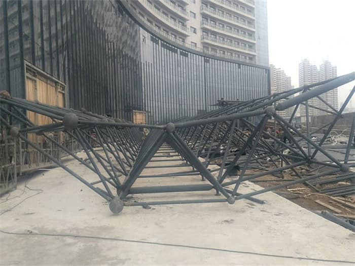 网架杆件
